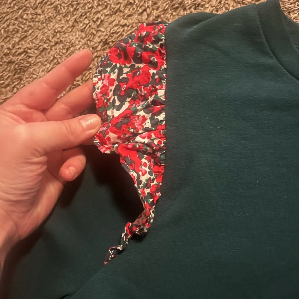 J Crew Factory Floral Ruffle Shoulder Sweatshirt - Picture 5 of 9